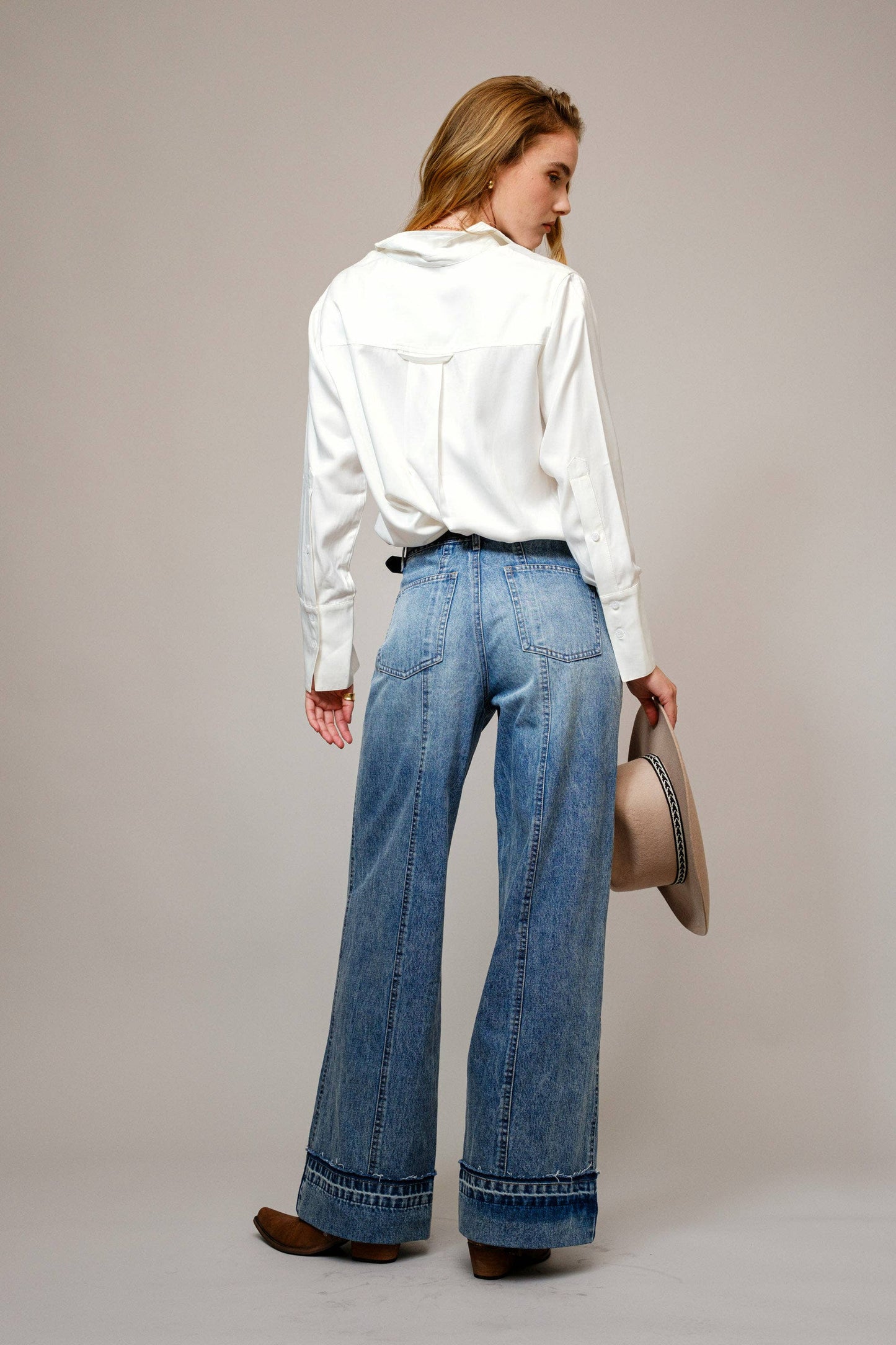 Western Cuffed Hem Pocket Denim Jeans